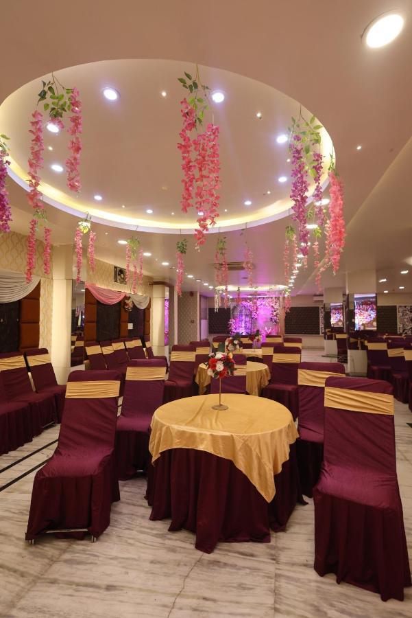 Hotel The Leaf - Gomti Nagar Lakhnaú Exteriér fotografie