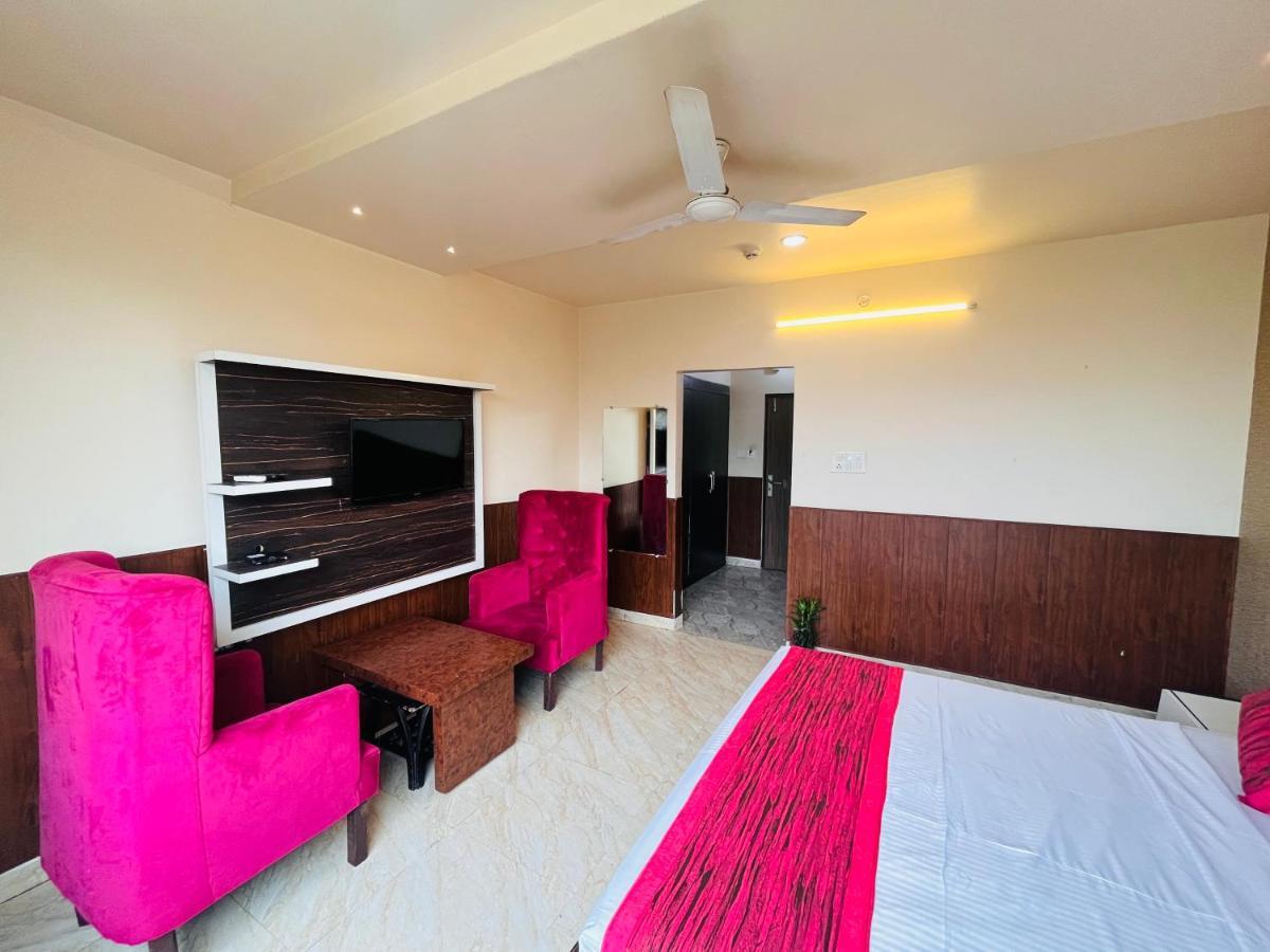 Hotel The Leaf - Gomti Nagar Lakhnaú Exteriér fotografie